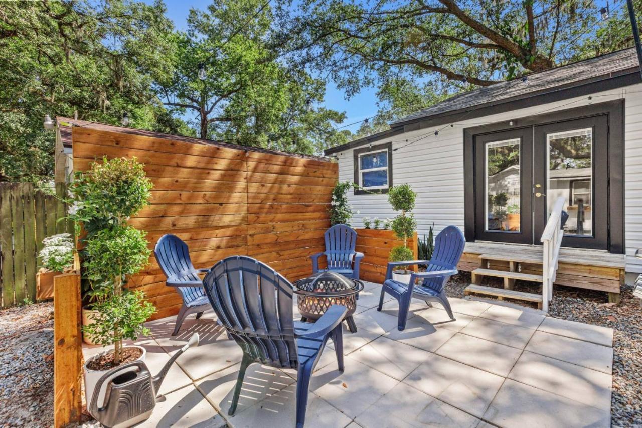 Treehouse Is A Quaint 2 Bedroom In An Up-And-Coming Part Of Town, Pet Friendly With Fenced Yard And Lounge Area That Is Close To Downtown Tampa Kültér fotó